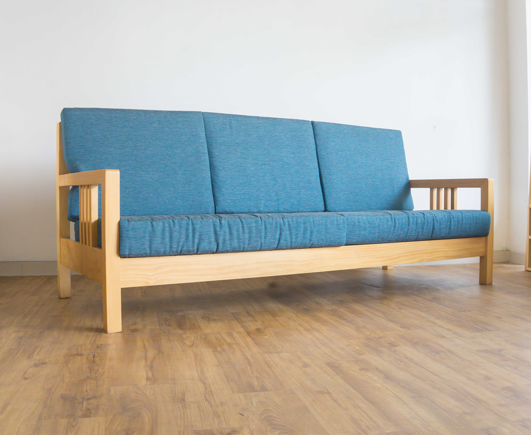 Sofa Minimalis 3 Seater